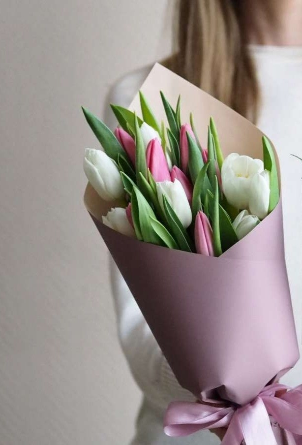 11 тюльпанов white&pink